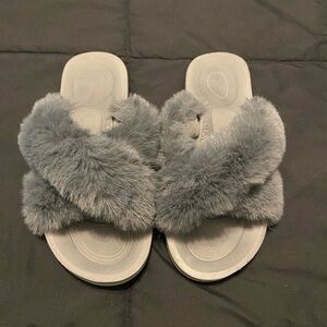 Furry Women's Slippers with Arch Support